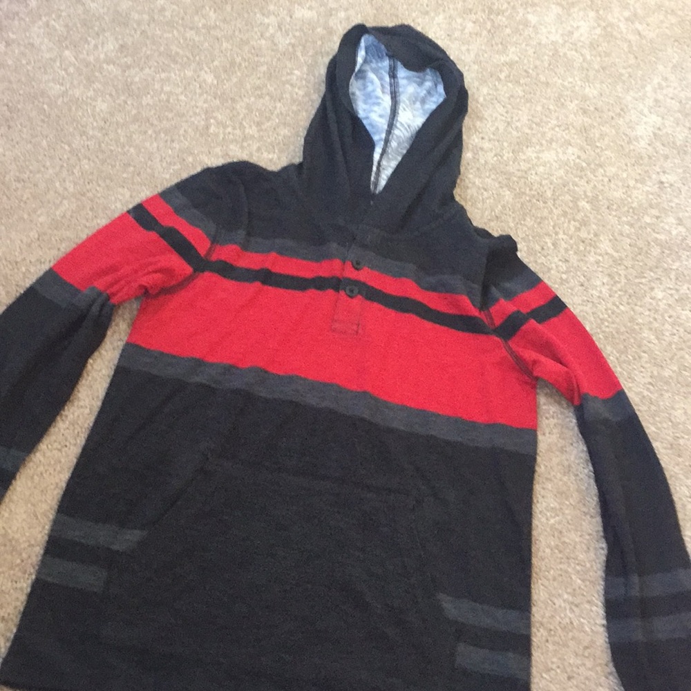 BOYS SIZE MEDIUM LONG SLEEVED SHIRT WITH HOOD